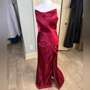 Elegant Red Strapless Gown